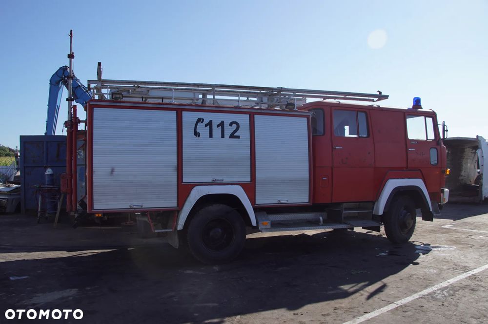 Auto na części - Magirus-Deutz 170D11 FA 8.4 188 KM F6L413 1978R Silnik Skrzynia Drzwi Zabudowa Pompa Szyba Lampa Lusterko Deska Kokpit Licznik Fotel - 4
