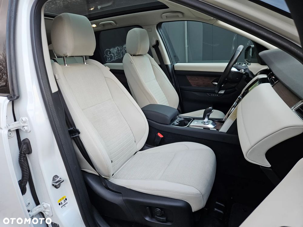 Land Rover Discovery Sport 2.0 D180 HSE - 13