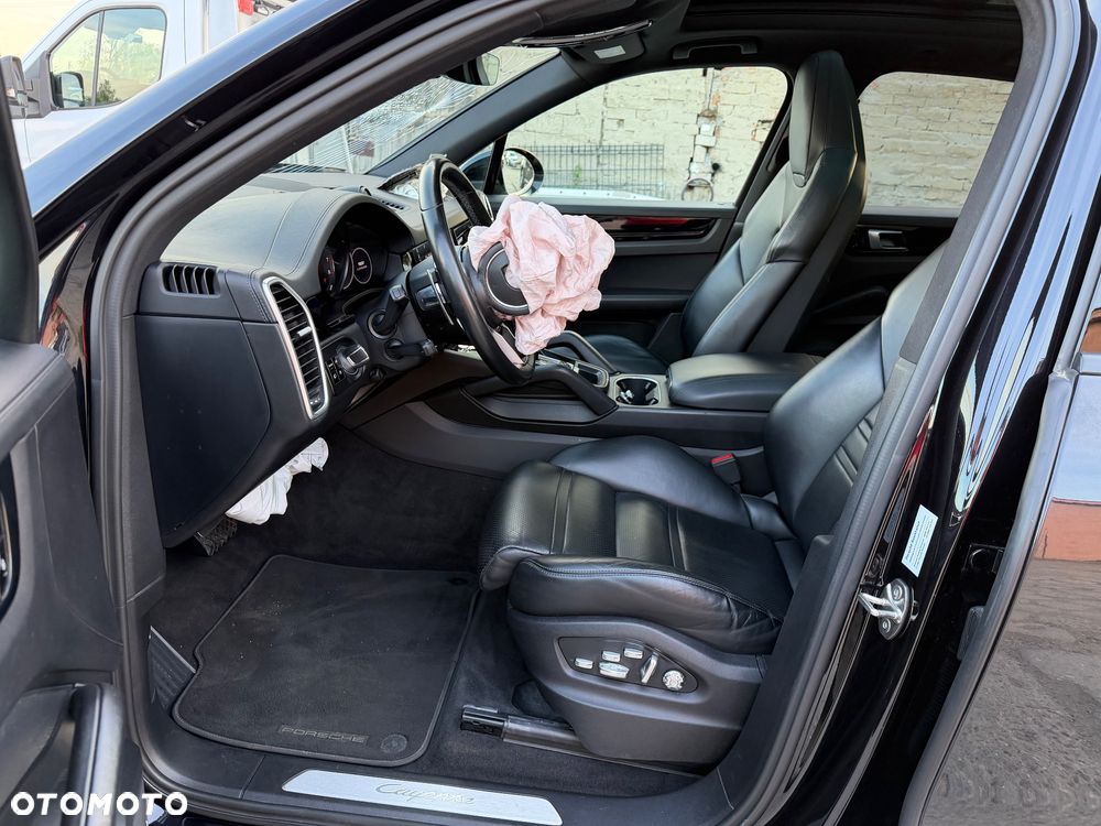 Porsche Cayenne E-Hybrid Tiptronic S Platinum Edition - 20