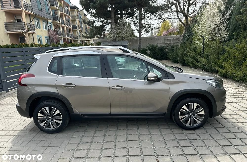 Peugeot 2008 PureTech 110 GPF Stop&Start EAT6 Allure - 6