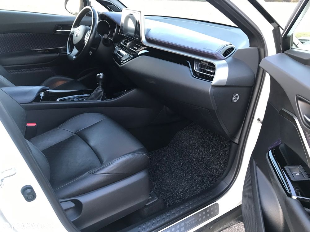 Toyota C-HR - 11