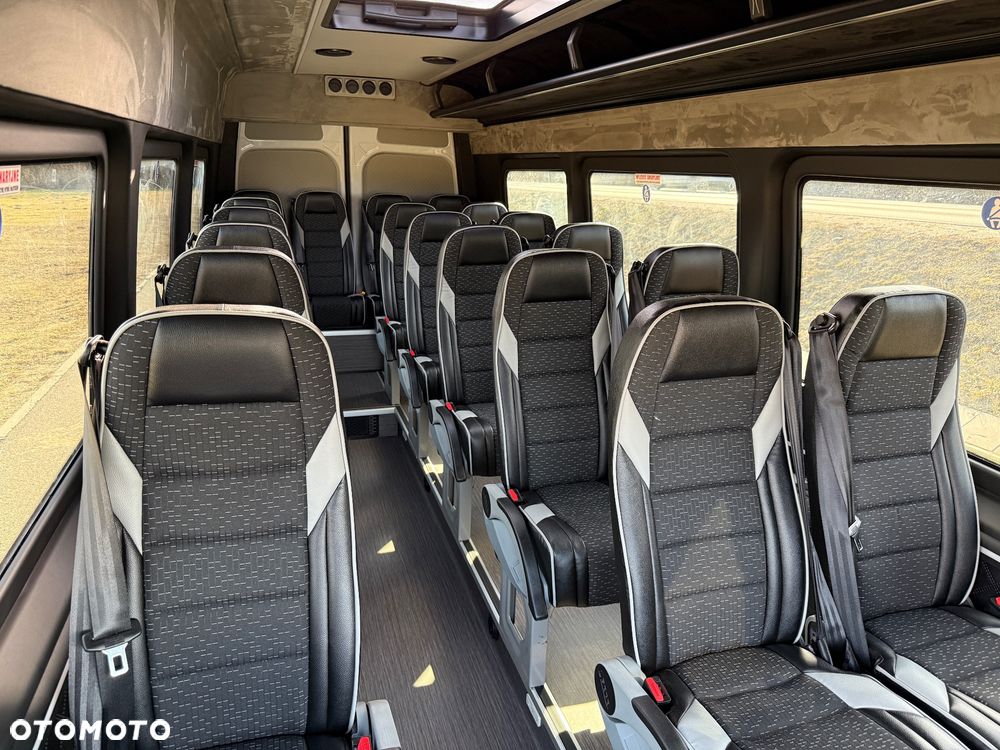 Mercedes-Benz Sprinter 517 - 17
