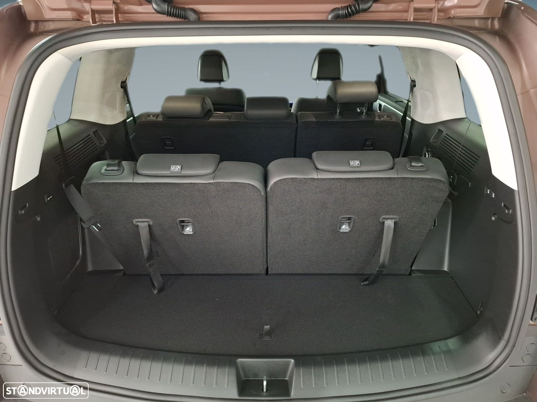 Hyundai Santa Fe 1.6 T-GDI HEV Vanguard - 17