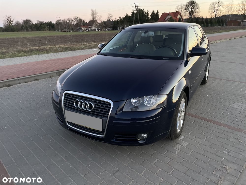 Audi A3 Sportback - 1