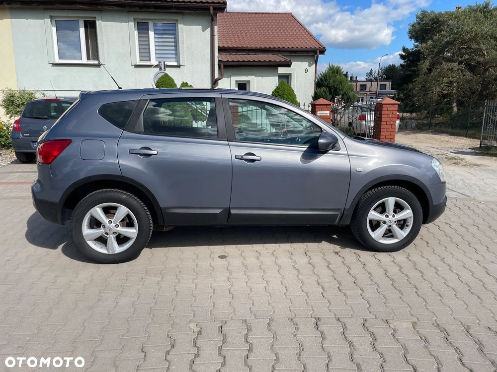 Nissan Qashqai 2.0 dCi 4 x 4 DPF tekna - 5