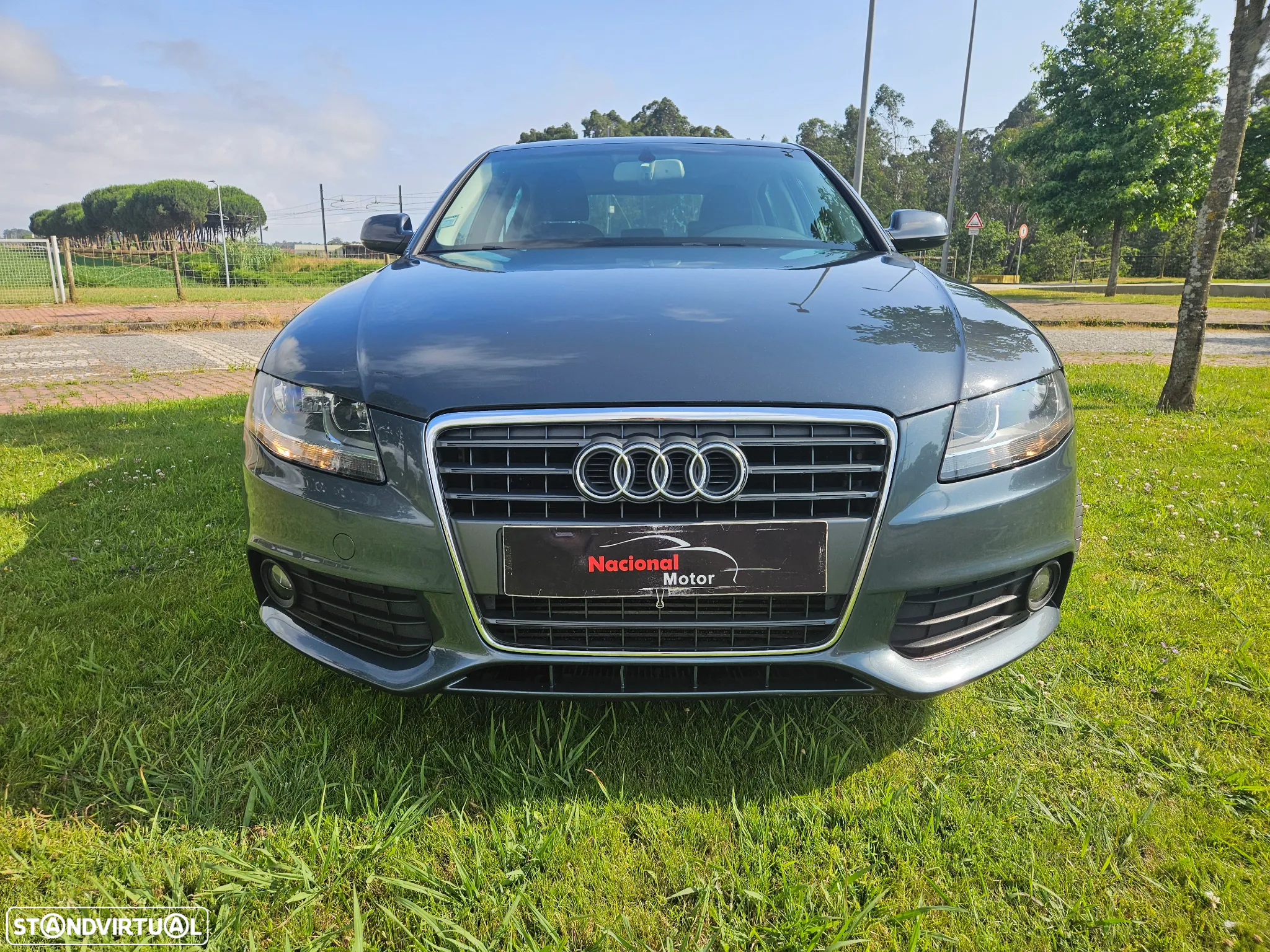 Audi A4 2.0 TDI exclusive - 2