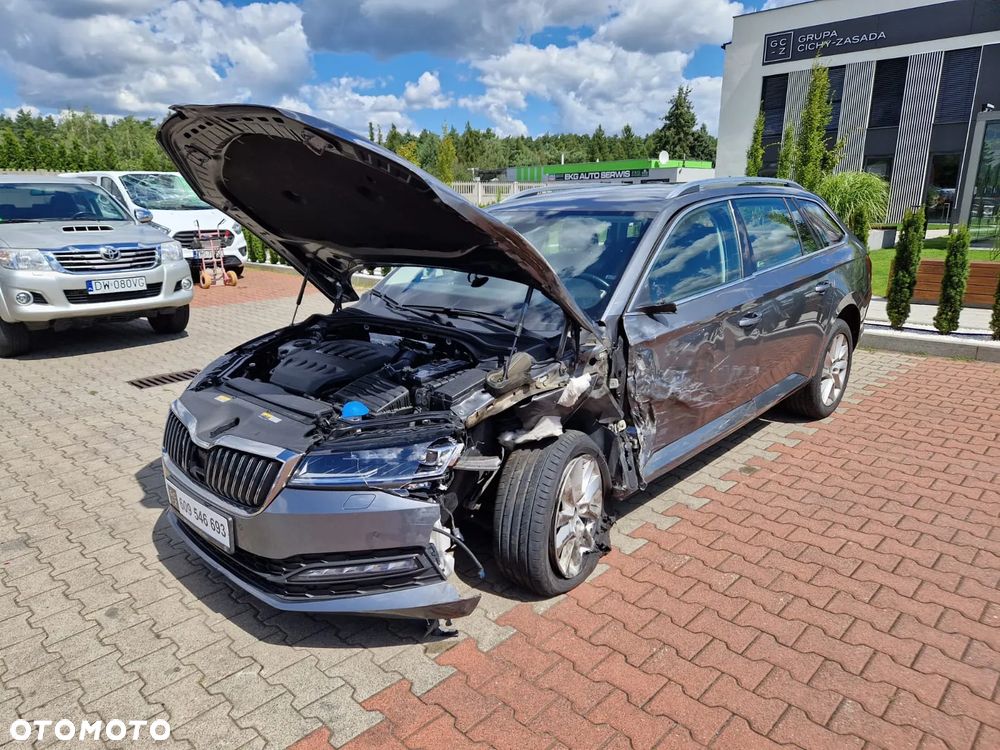 Skoda Superb 2.0 TSI Ambition DSG - 9