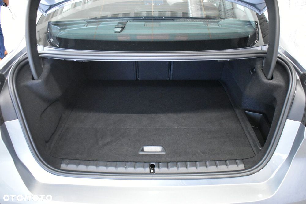 BMW Seria 2 220i mHEV - 18