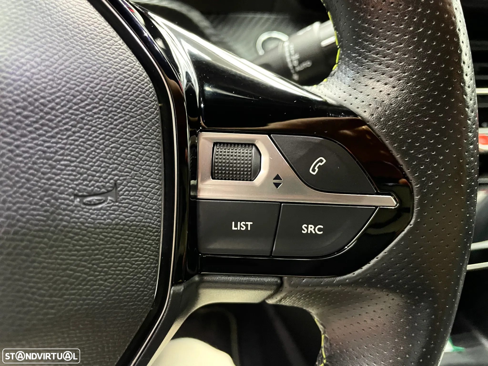 Peugeot 2008 1.5 BlueHDi GT - 27