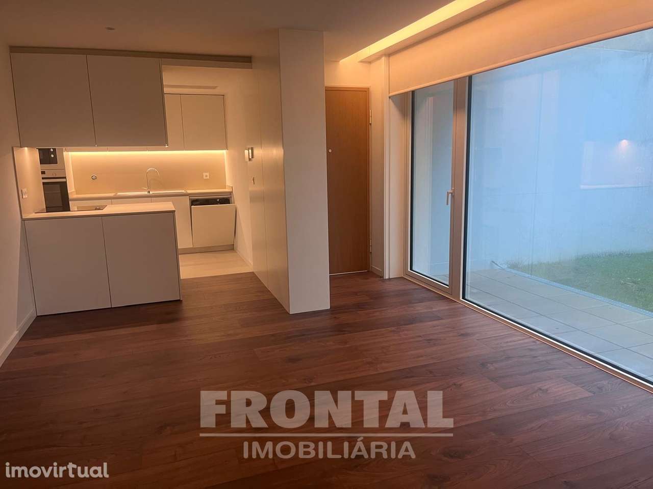 O SEU NOVO T1 DE SONHO NO CENTRO DO PORTO COM GARAGEM! - Grande imagem: 2/20