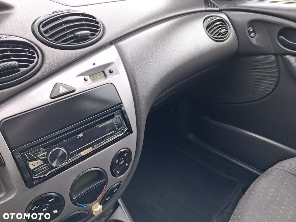 Ford Focus - 26