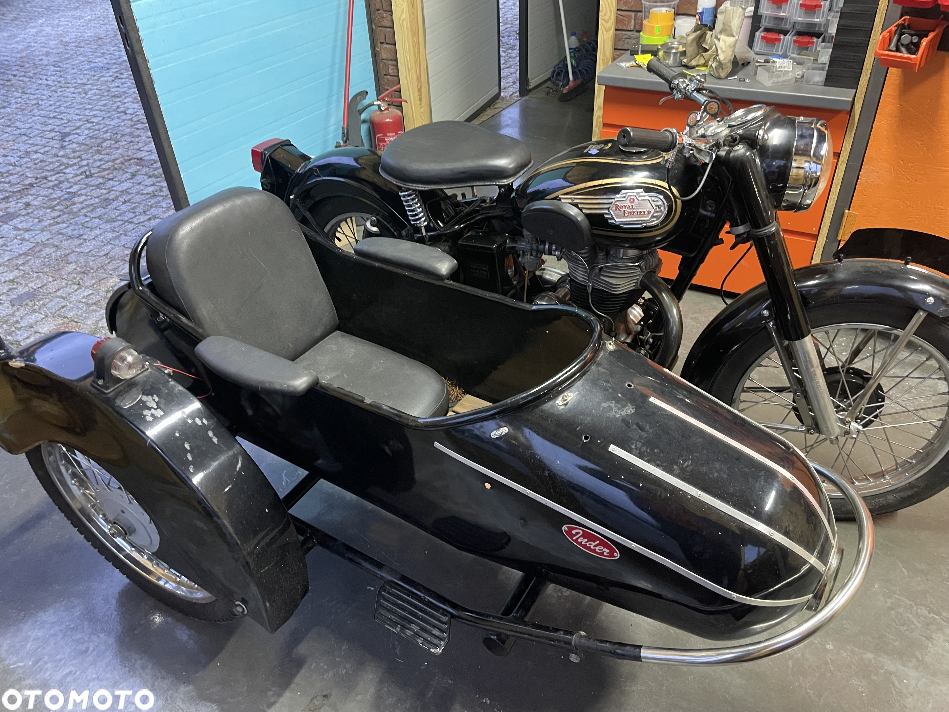 Royal Enfield Classic - 7