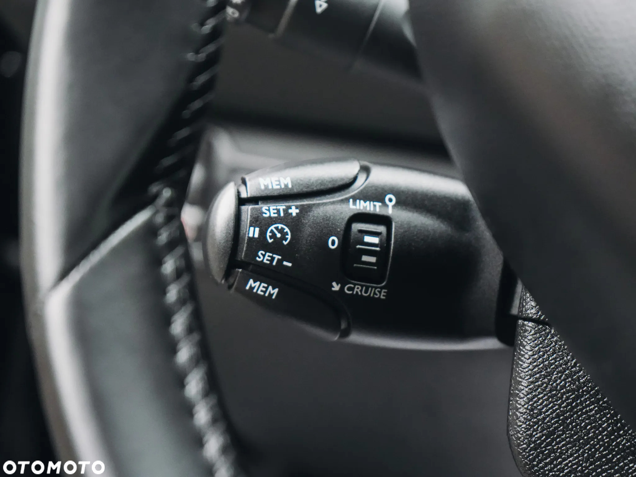 Peugeot 308 1.2 PureTech Active S&S - 21