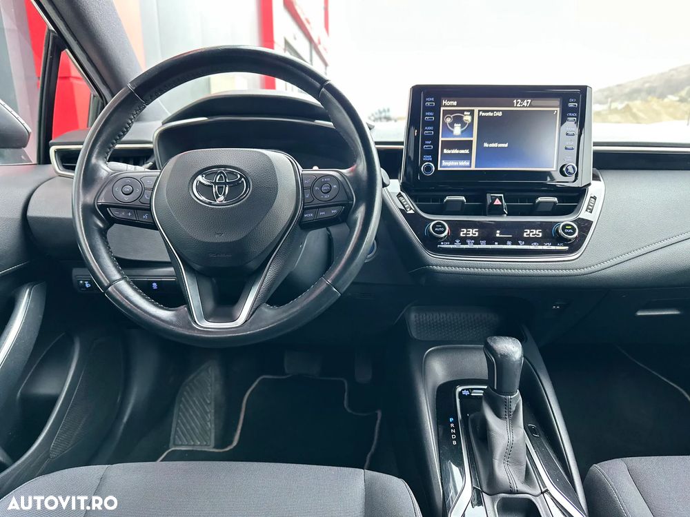 Toyota Corolla 1.8 HSD TS Dynamic - 23