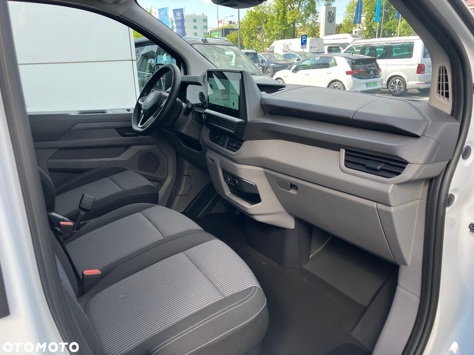 Volkswagen Transporter Transporter Furgon silnik: 2,0 l TDI 150 KM / skrzynia biegów: 8-biegowa automatyczna rozstaw osi: 3100 mm - 17
