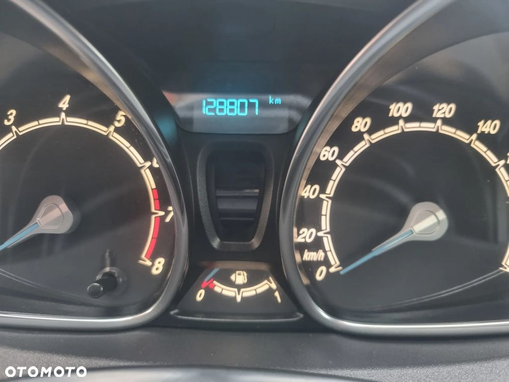 Ford Fiesta - 15