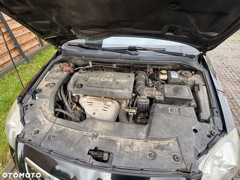 Toyota Avensis 2.0 VVT-i Sol - 19