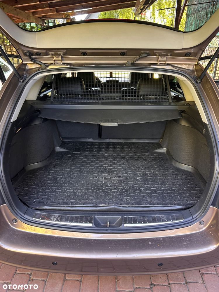 Toyota Avensis 2.0 VVT-i Sol - 13