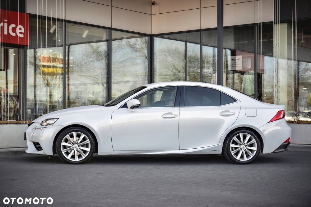 Lexus IS 300h F Impression EU6 - 27