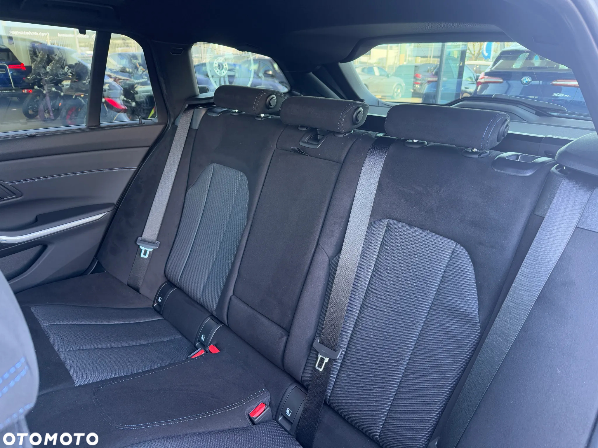 BMW Seria 3 330i xDrive M Sport - 23
