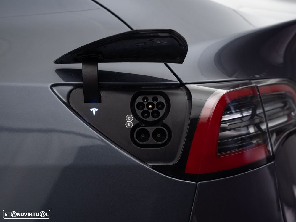 Tesla Model Y Long Range Tração Integral - 35