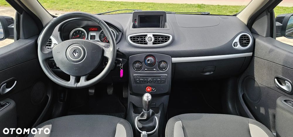 Renault Clio 1.2 16V 75 Dynamique - 15