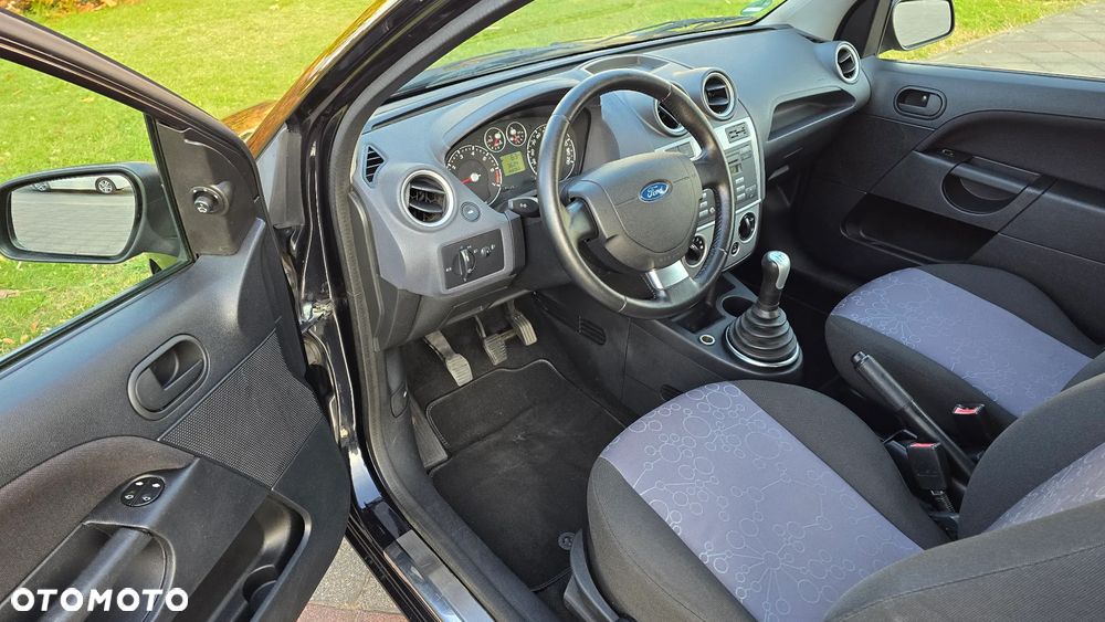 Ford Fiesta - 9