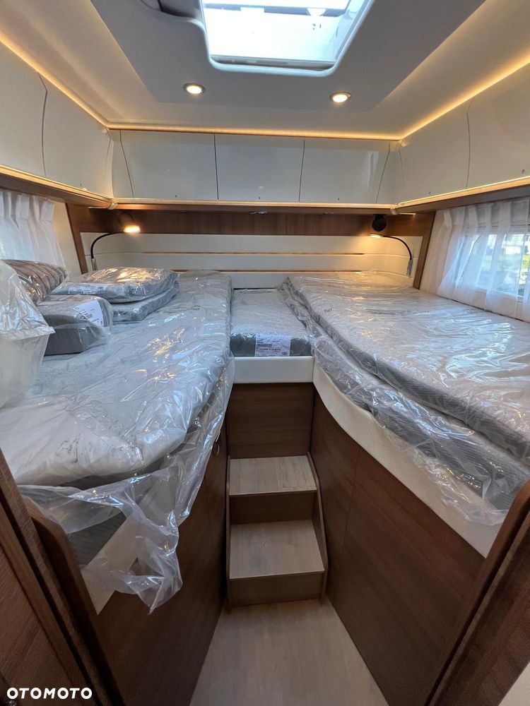 Rapido i166M DISTINCTION - aktywny tempomat DISTRONIC, ALDE, skórzana tapicerka - 33