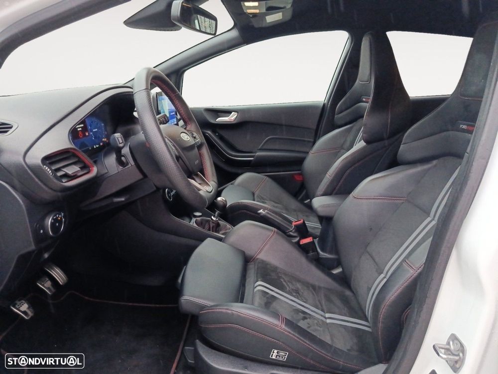 Ford Fiesta 1.5 EcoBoost ST - 9