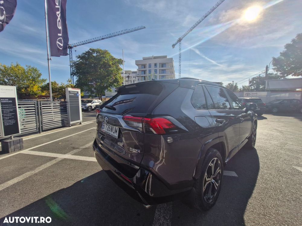 Toyota RAV4 - 12