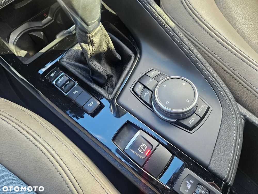 BMW X1 xDrive18d xLine - 13