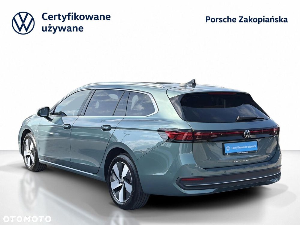 Volkswagen Passat - 4