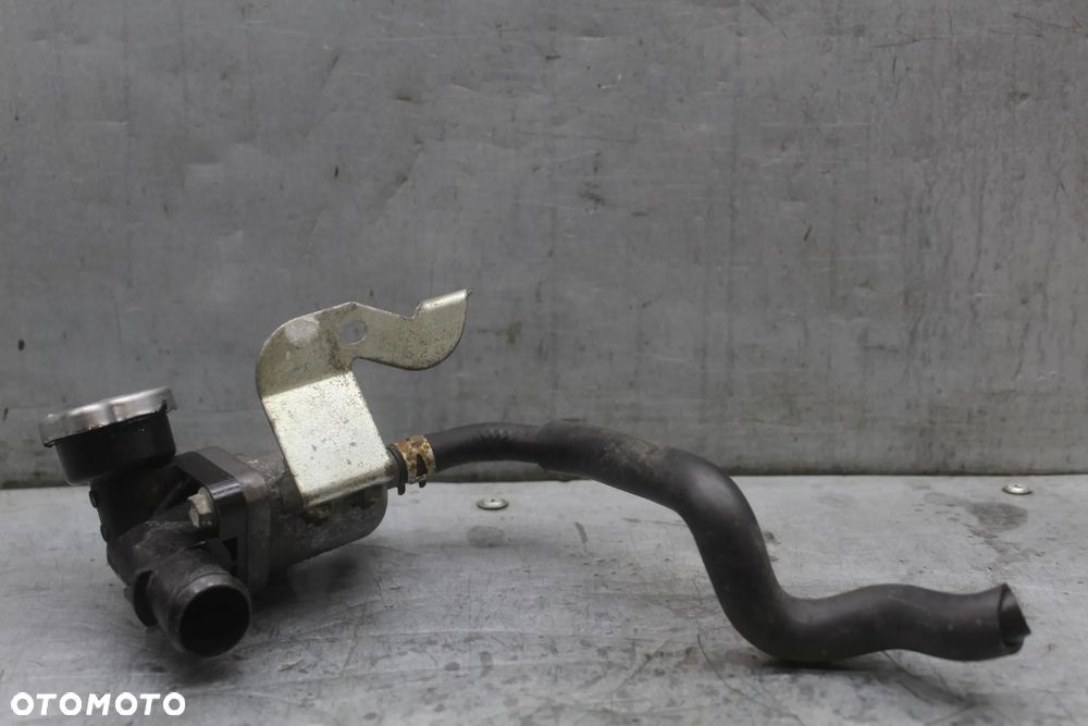 Suzuki GSF 650 Bandit Termostat obudowa termostatu - 2