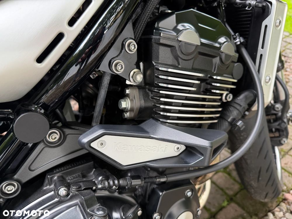 Kawasaki Z 900 RS - 6