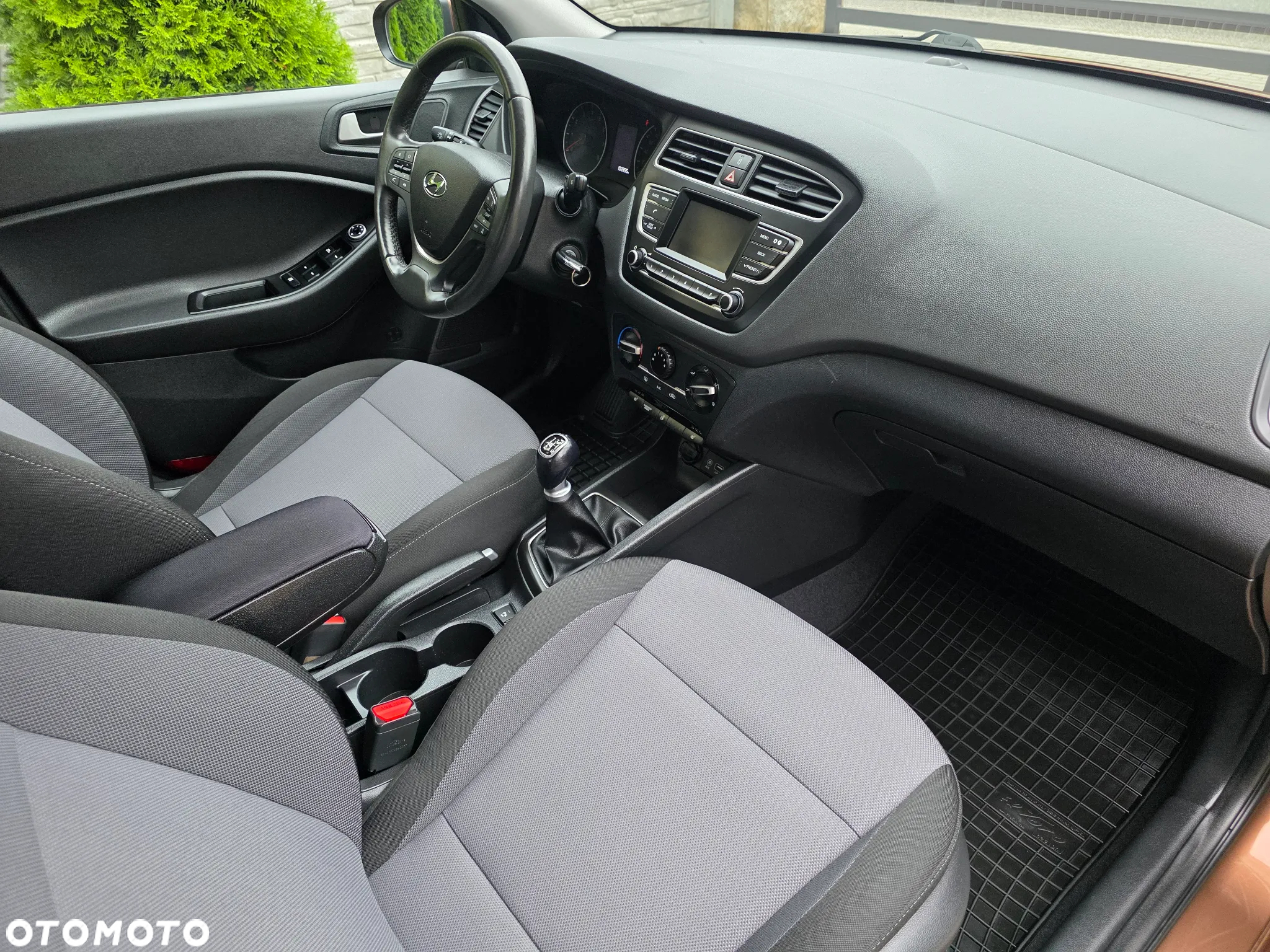 Hyundai i20 - 22