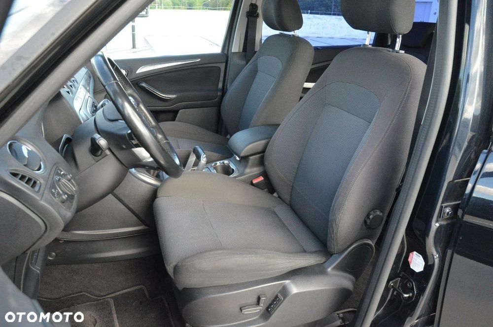 Ford S-Max - 31