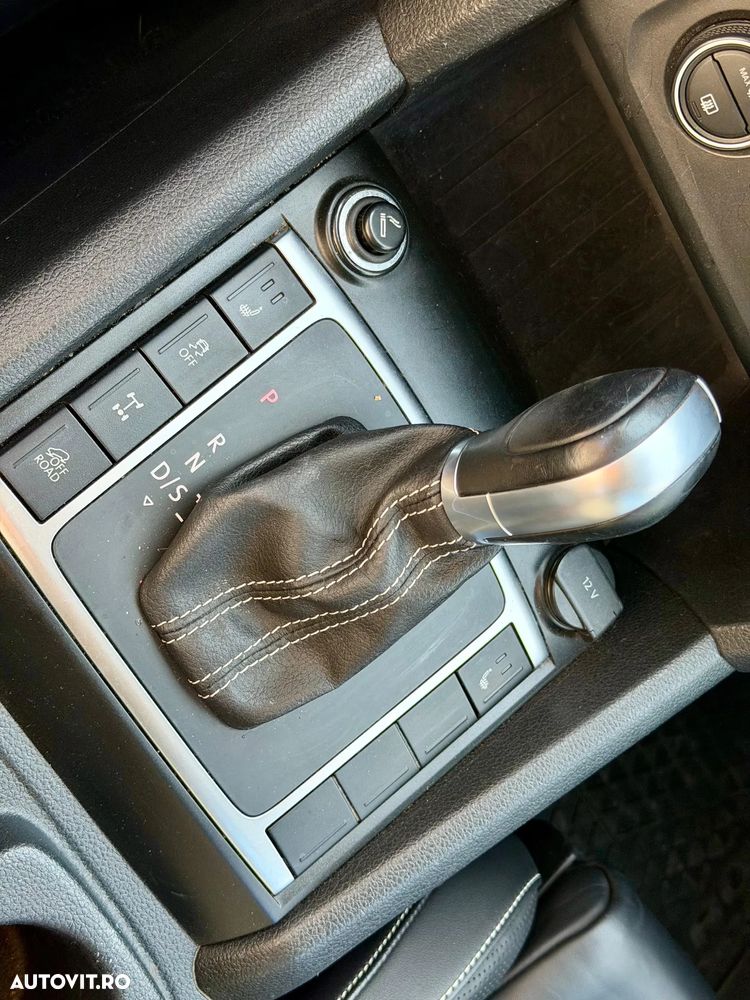 Volkswagen Amarok 4M Highline Aut. - 12