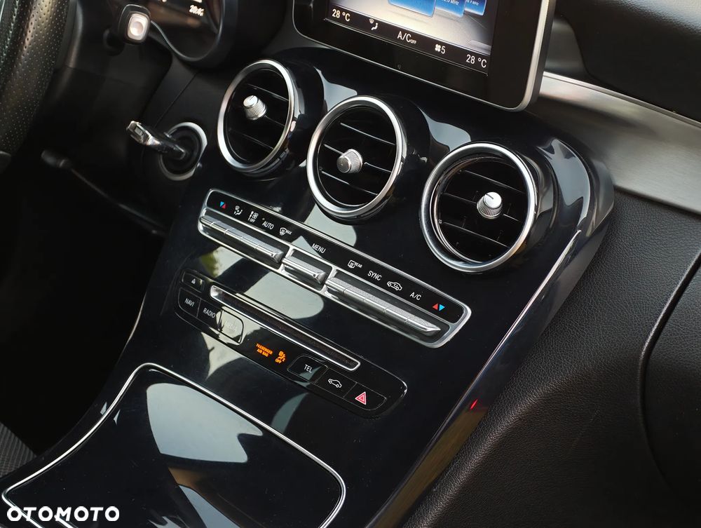 Mercedes-Benz Klasa C 180 7G-TRONIC Avantgarde - 23
