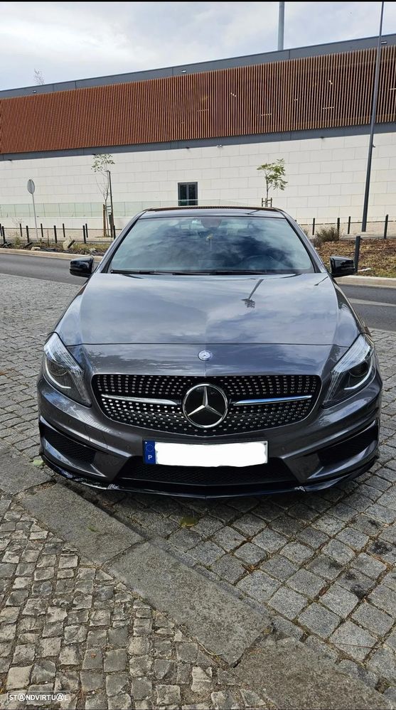 Mercedes-Benz A 200 d AMG Line - 1