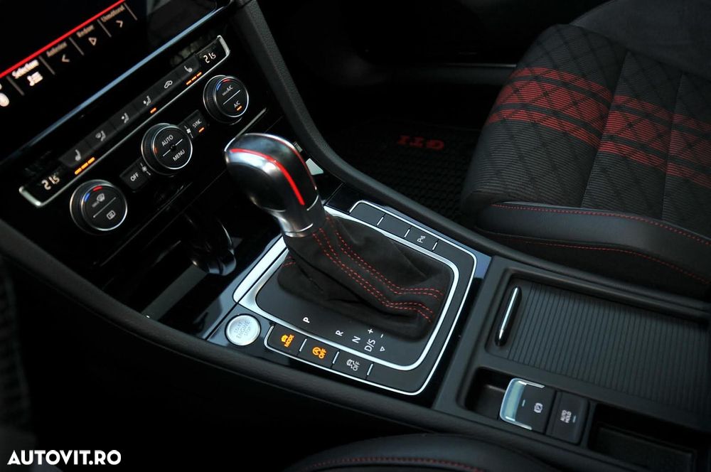 Volkswagen Golf 2.0 TSI DSG 4Motion R Edition 20 - 15