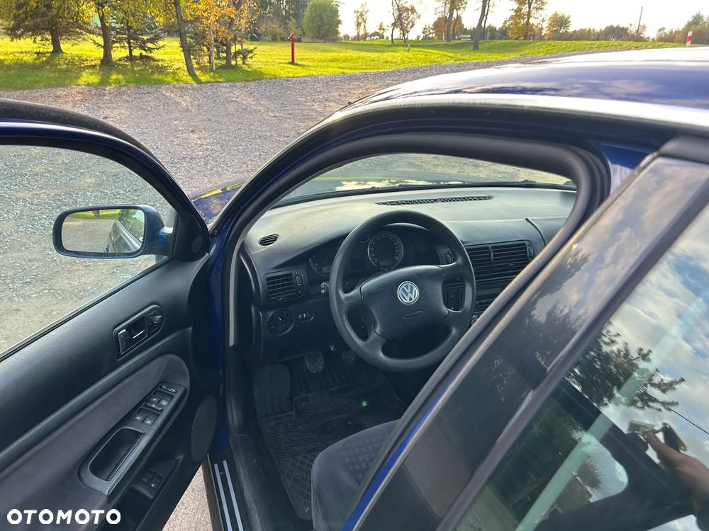 Volkswagen Passat 1.9 TDI Comfortline - 7