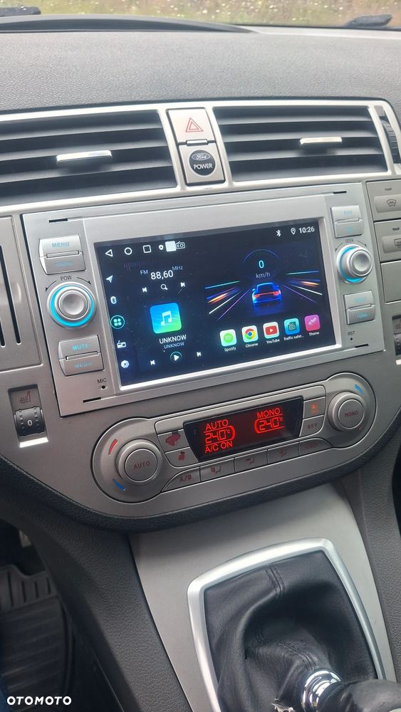 Ford Kuga - 12
