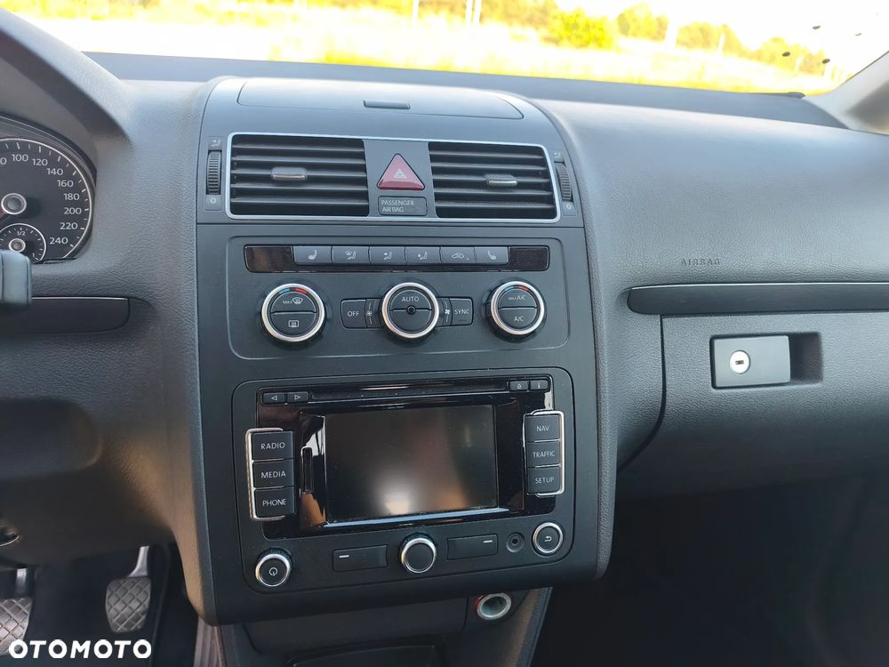Volkswagen Touran 1.4 TSI Life - 25