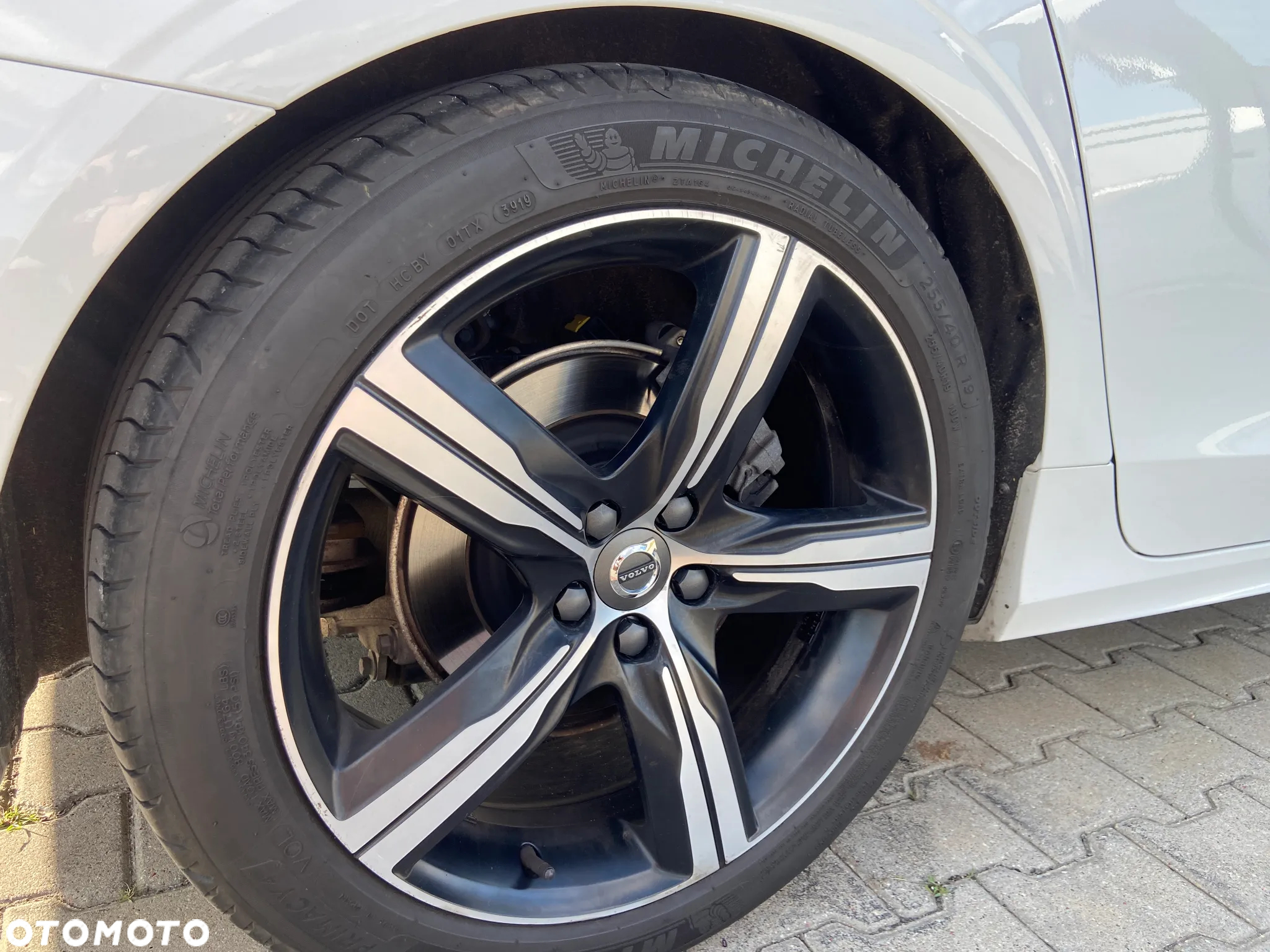 Volvo S90 D4 R-Design - 17