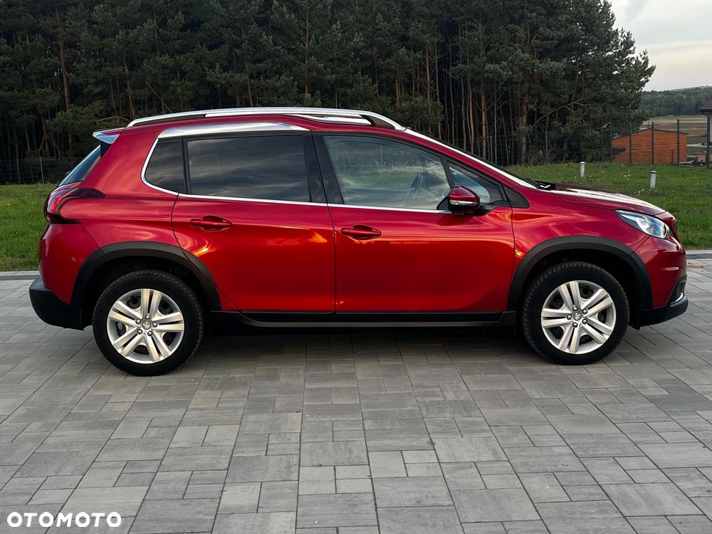 Peugeot 2008 1.2 Pure Tech GPF Allure S&S - 5