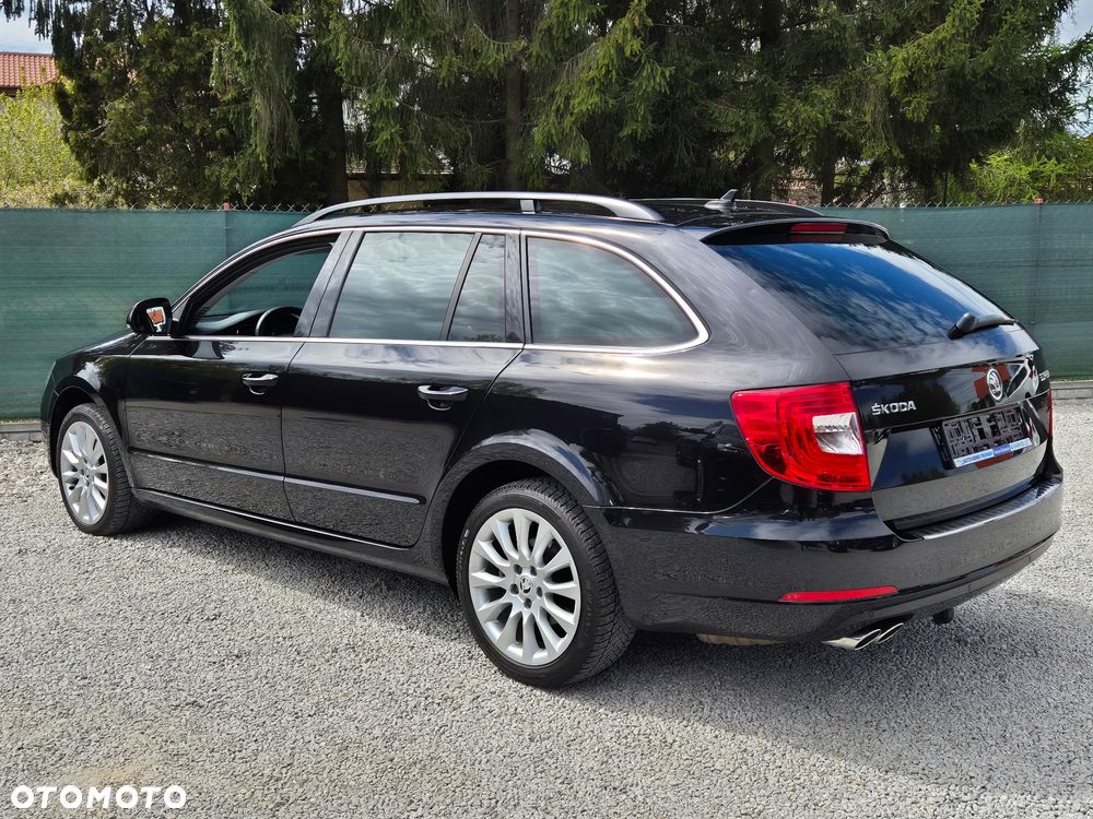 Skoda Superb 2.0 TDI PD DSG Elegance - 11