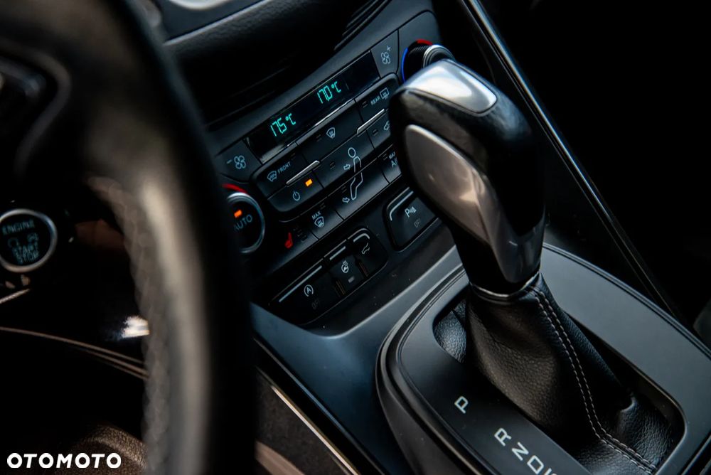 Ford Kuga 1.5 EcoBoost 4x4 ST-Line - 14