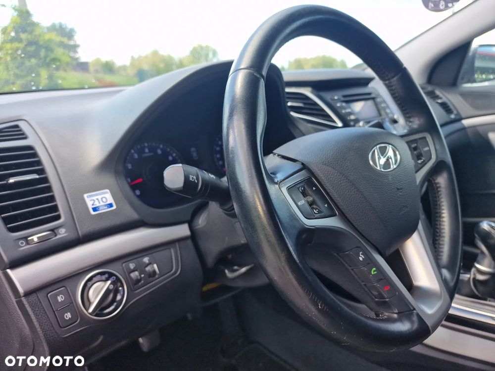 Hyundai i40 Kombi 1.6 Trend - 25