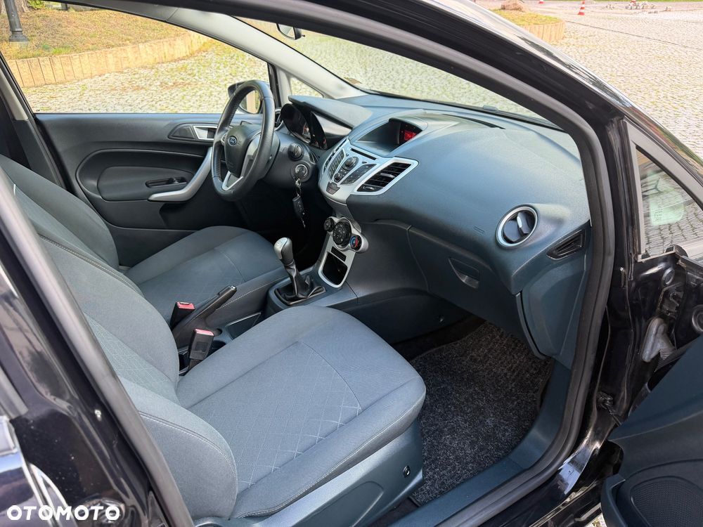 Ford Fiesta 1.25 Champions Edition - 9
