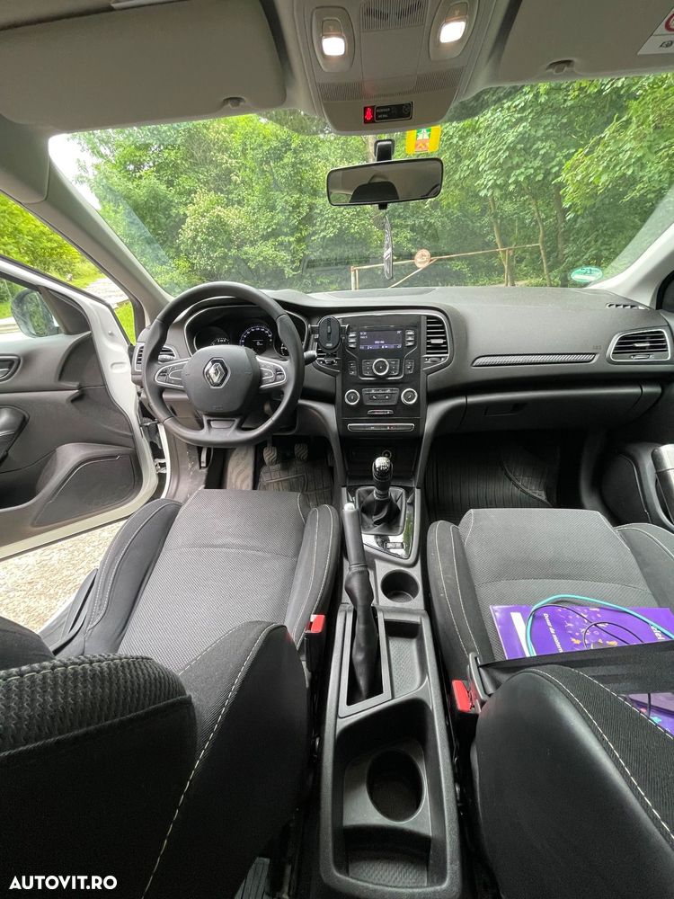 Renault Megane - 12